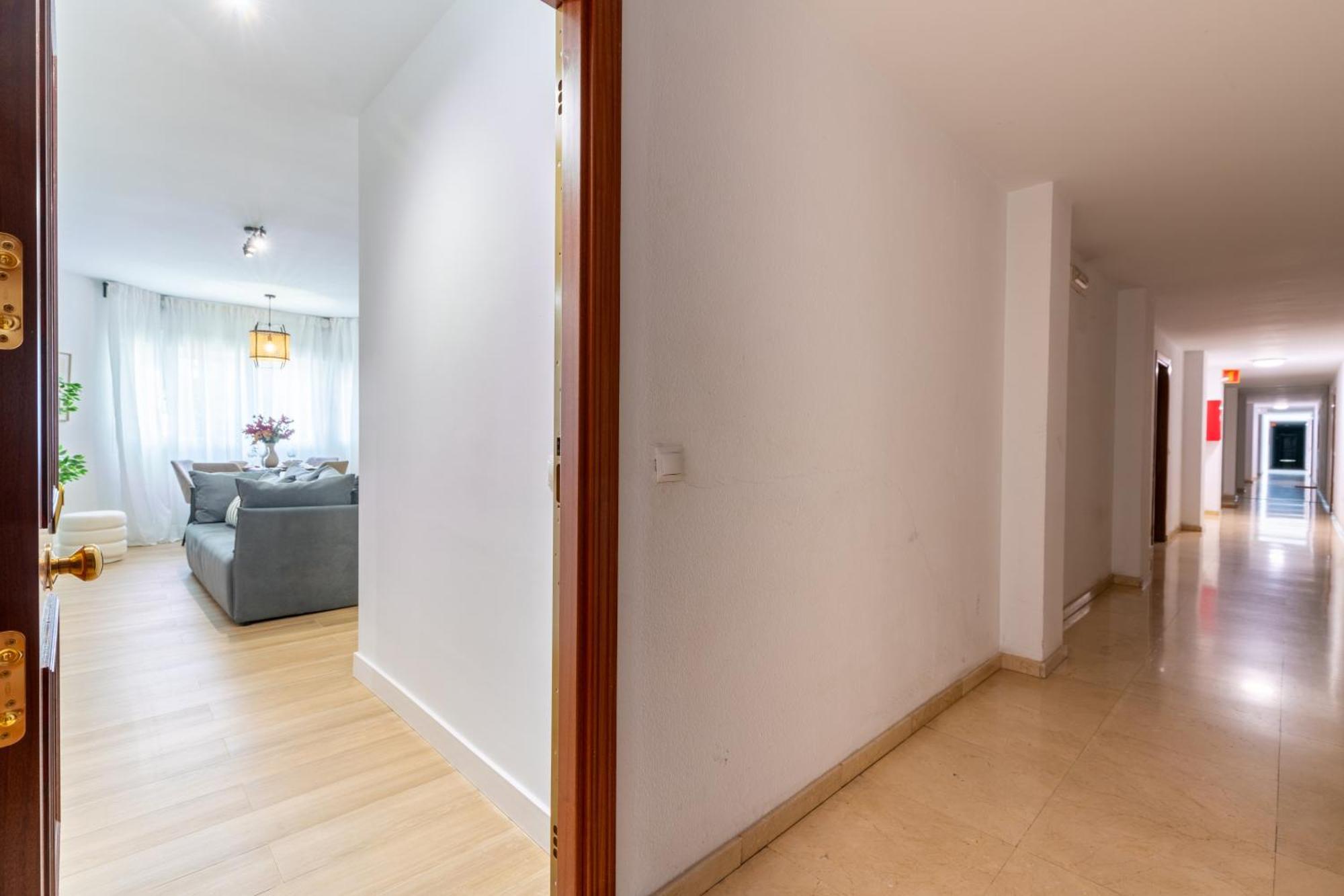 Diseno Y Comodidad En Bami 塞维利亚 外观 照片